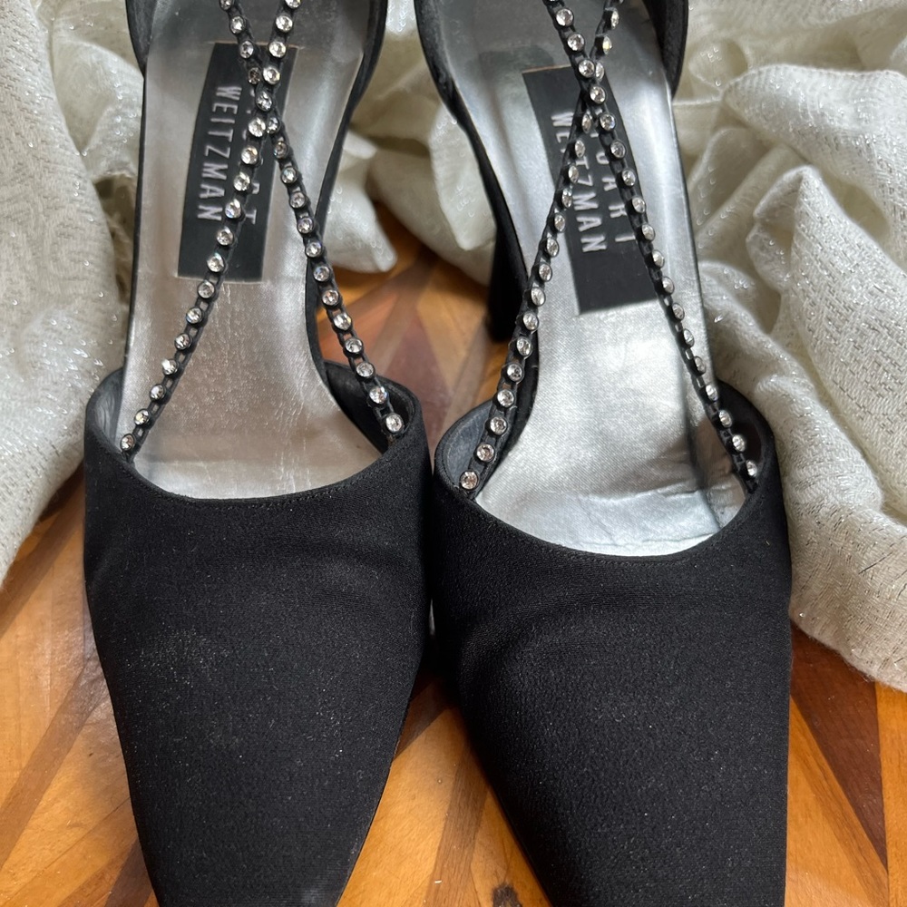 Stuart Weiztman women’s black rhinestone crisscross 2-3” heel GUC. Size 5.5